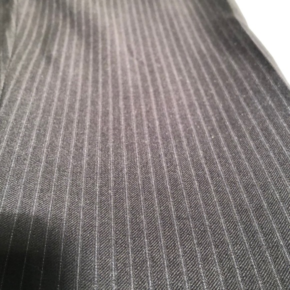 J. Ferrari Men’s Modern Fit Pinstripe Dress Pants - Picture 3 of 4